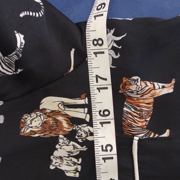 Banana Republic Safari Animal Print Pajama Top Size XS - Picture 7 of 8